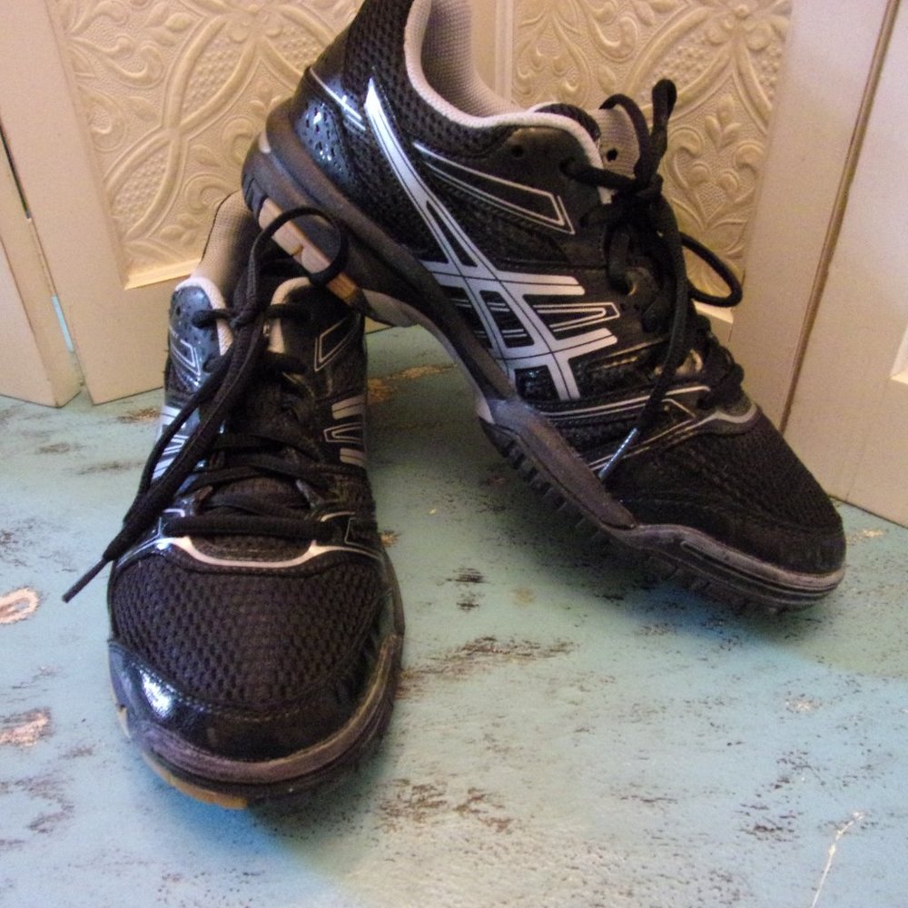 Asics Women's Black Volleyball Shoes Gel Rocket Sneakers Size 8 EU 39.5 B455N